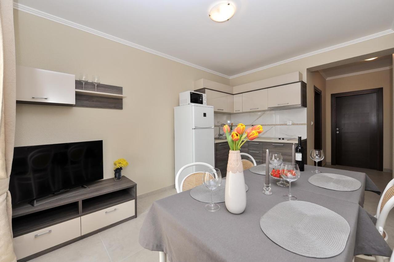 Apartmani Peric 1 Meka Draga Obrovac Ngoại thất bức ảnh