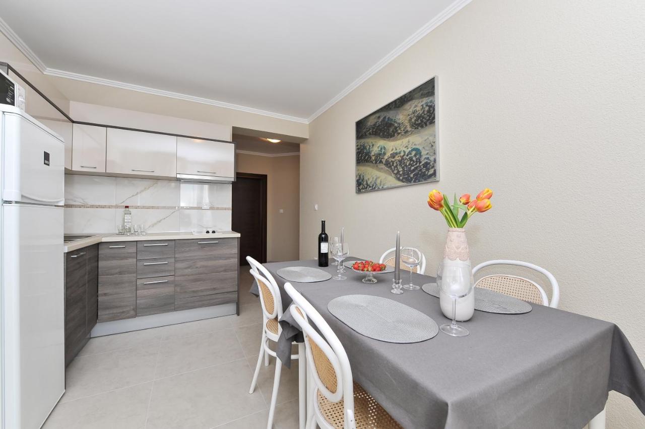Apartmani Peric 1 Meka Draga Obrovac Ngoại thất bức ảnh