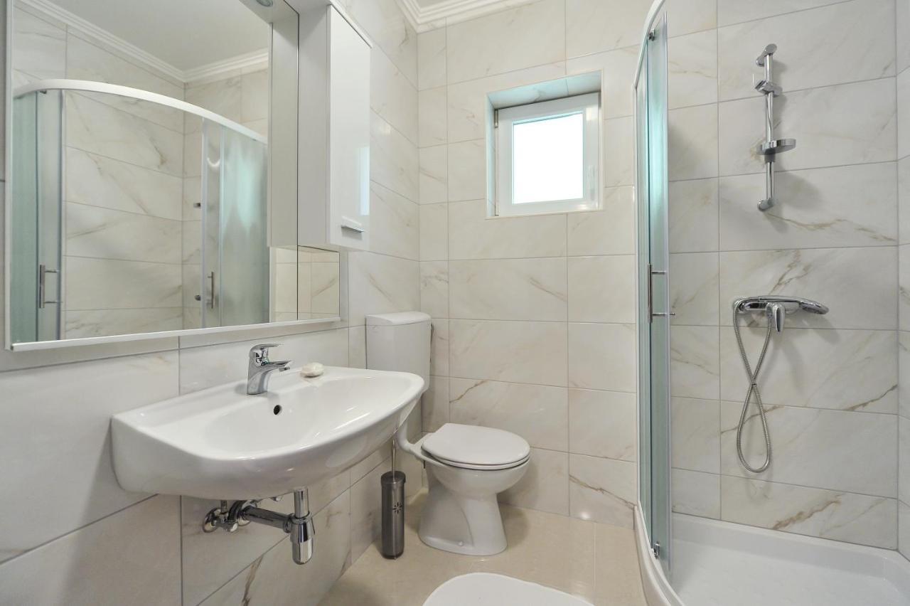 Apartmani Peric 1 Meka Draga Obrovac Ngoại thất bức ảnh