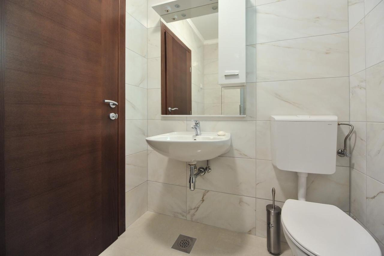 Apartmani Peric 1 Meka Draga Obrovac Ngoại thất bức ảnh